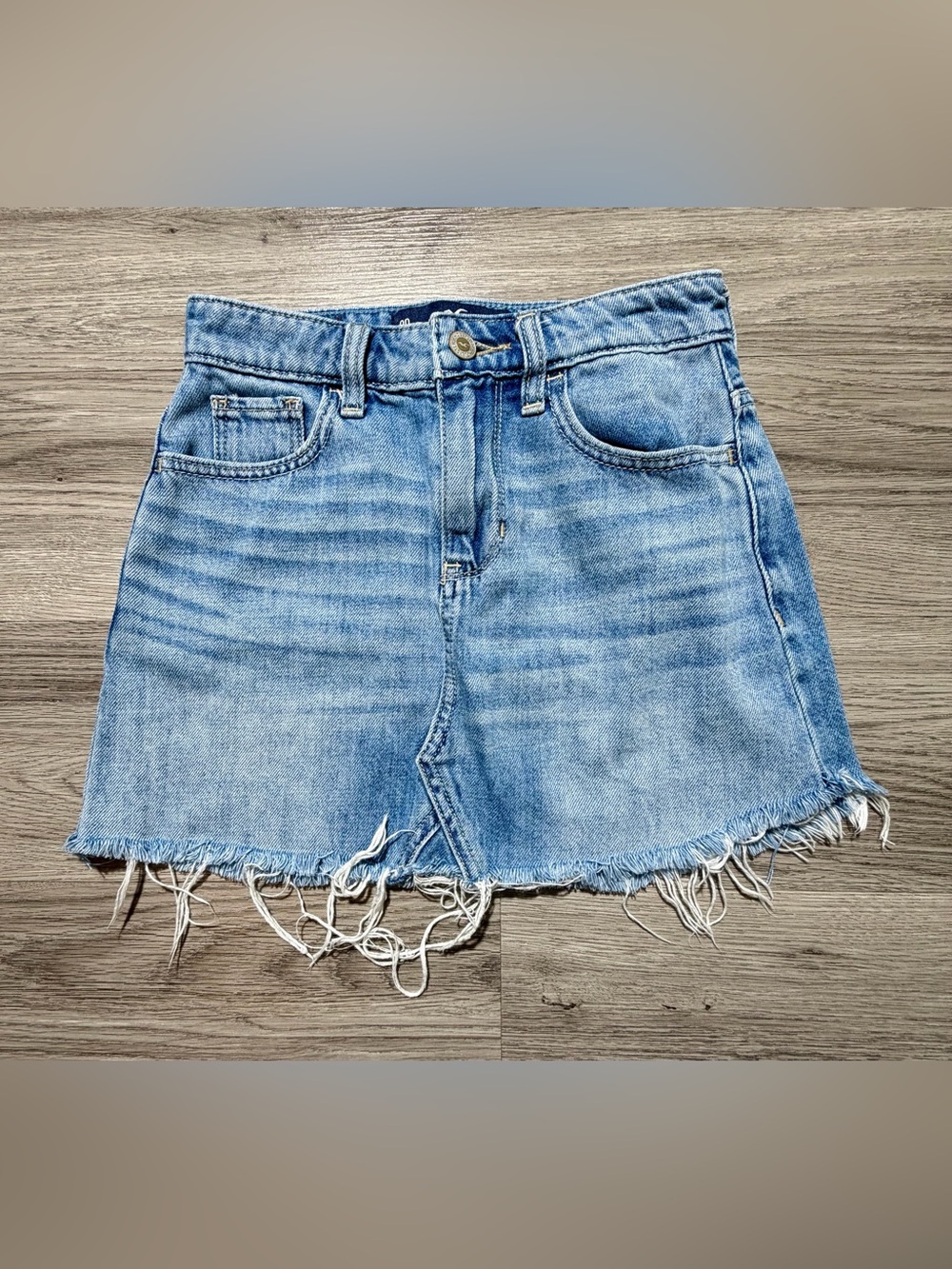Hollister High Rise Denim Skirt Women Size 00 W23 Light Wash Raw Hem Mini